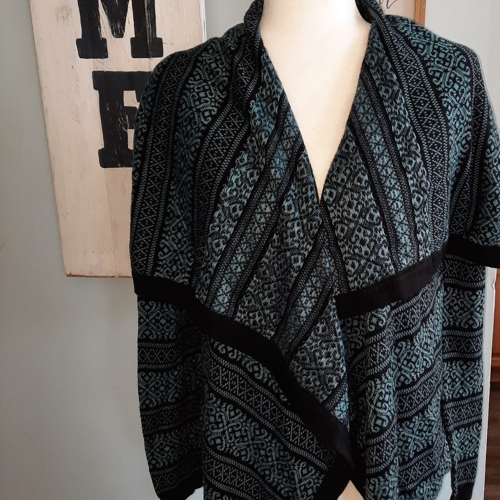 Forever 21 Contemporary Sweater M